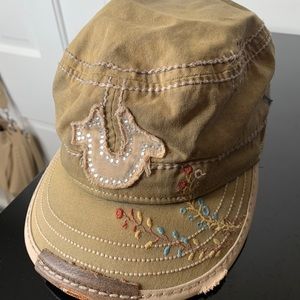 True Religion hat